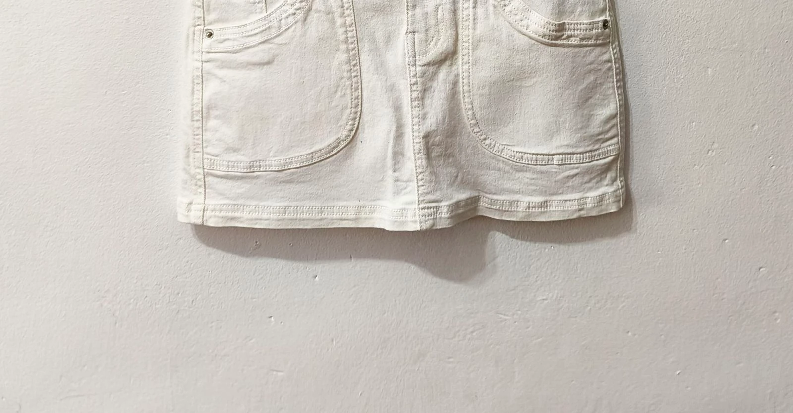 White Bershka women's denim skirt Size 36 – photo 6